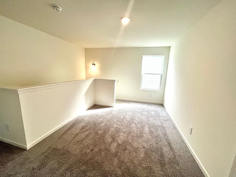 303 Hyde Park — Photo 11
