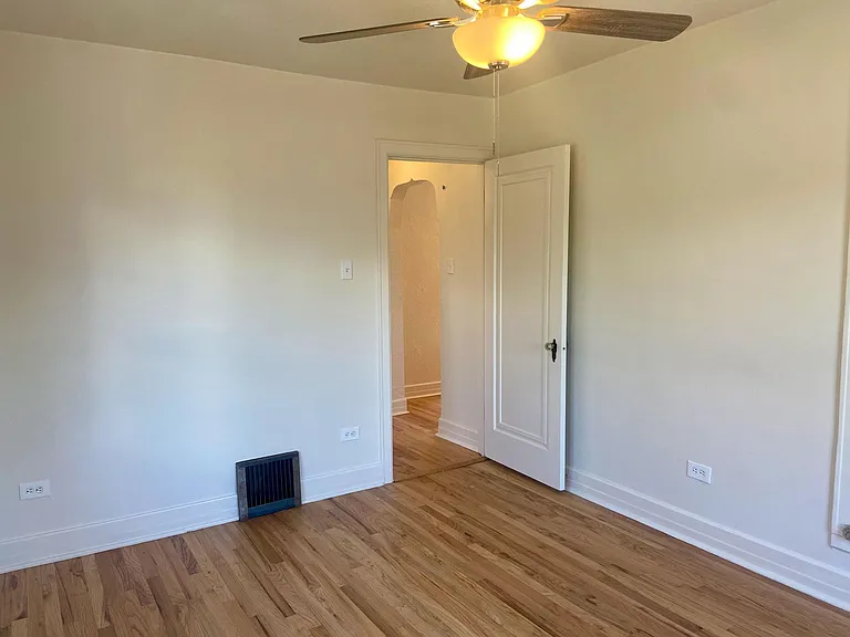 3909 Perry St — Photo 9