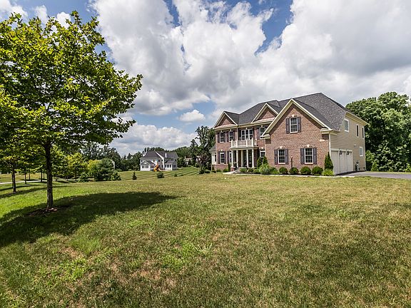 11040HuntersViewRoad001_08072017