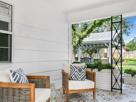 4th image of 508 N Orange St