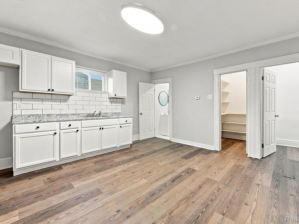 4603 Central St, photo 7