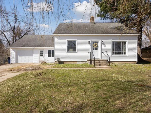 685 Fairfield Ave NW, Grand Rapids, MI 49504