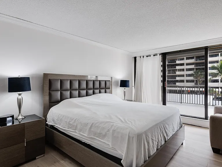 4005 Gulf Shore Blvd N #106 — Photo 7