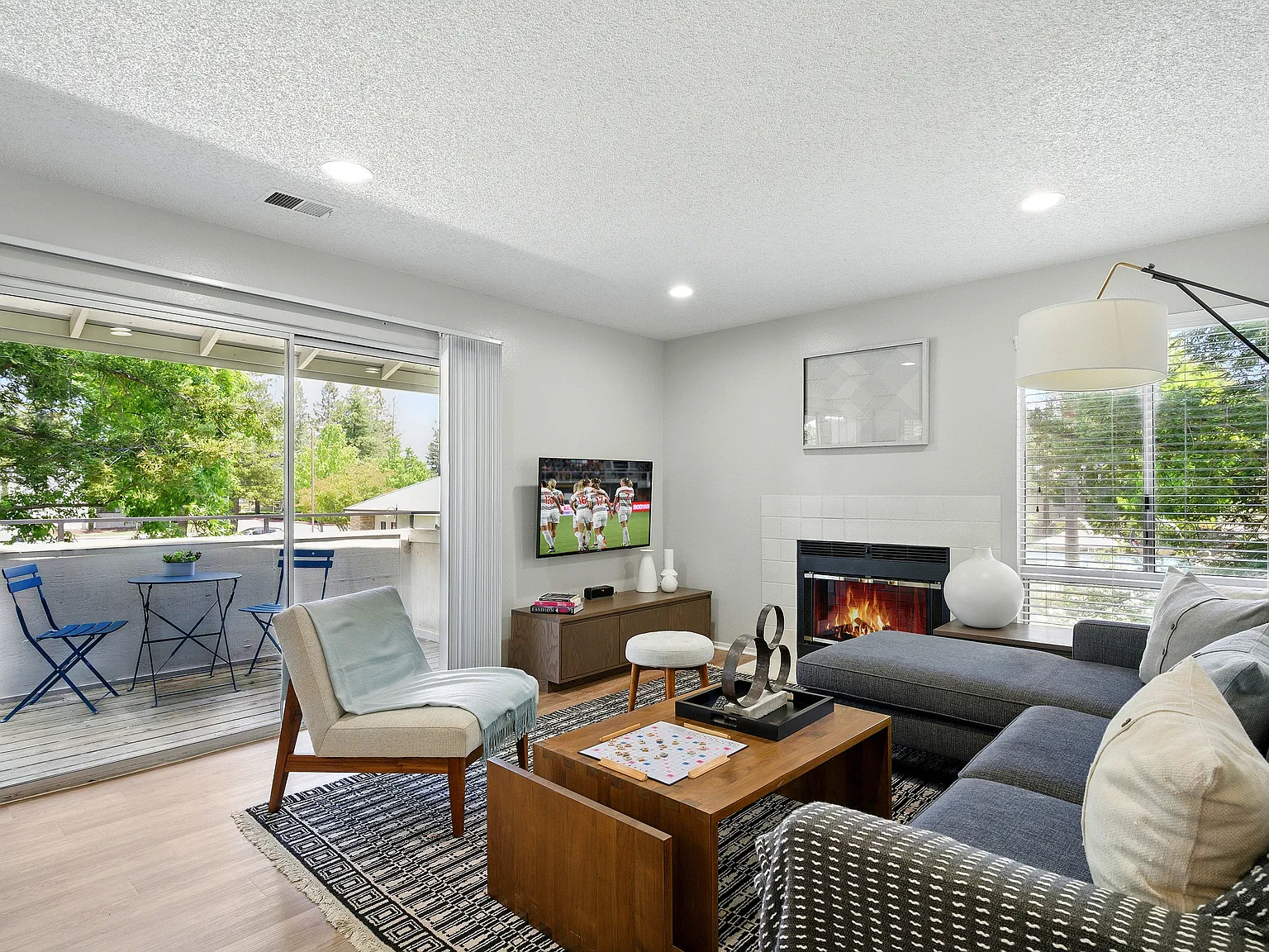 The Grove Luxury Apartments — Photo 1