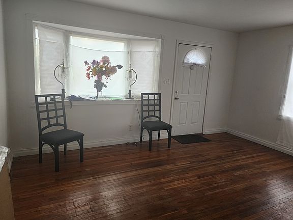 5th image of 1230 N Luett Ave