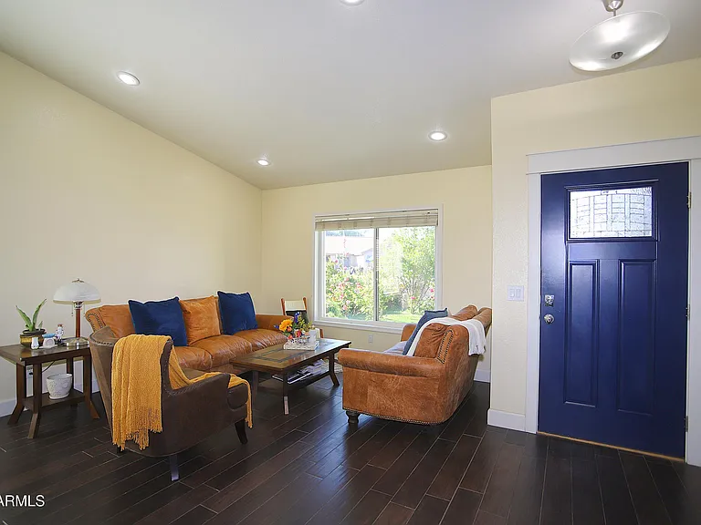 1317 E San Angelo Ave — Photo 7