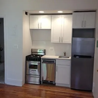 Rented by Keller Williams NYC | media 19