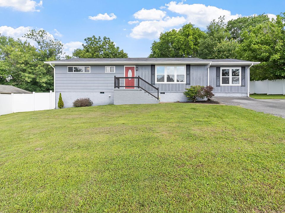 1st image of 47 Moore Dr