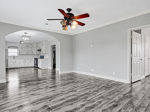 5th image of 8005 Wiggins St
