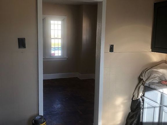 5th image of 1903 Garden Ln
