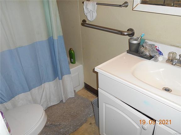 4th image of 147 Wadsworth St #2
