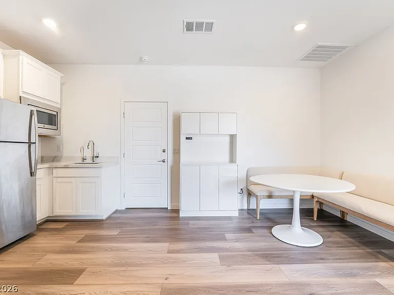 4136 Paragon Crest Ct — Photo 14