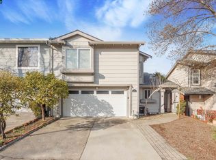 305 Lake Ct, Martinez, CA 94553