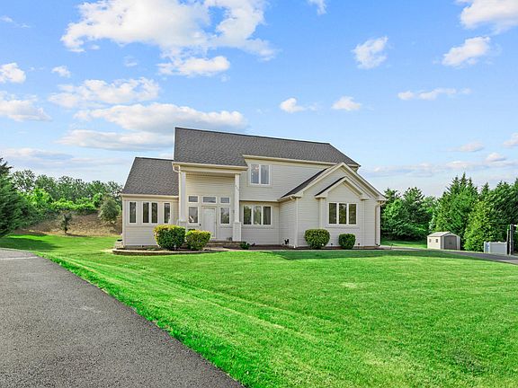 4th image of 936 Longwood Ct