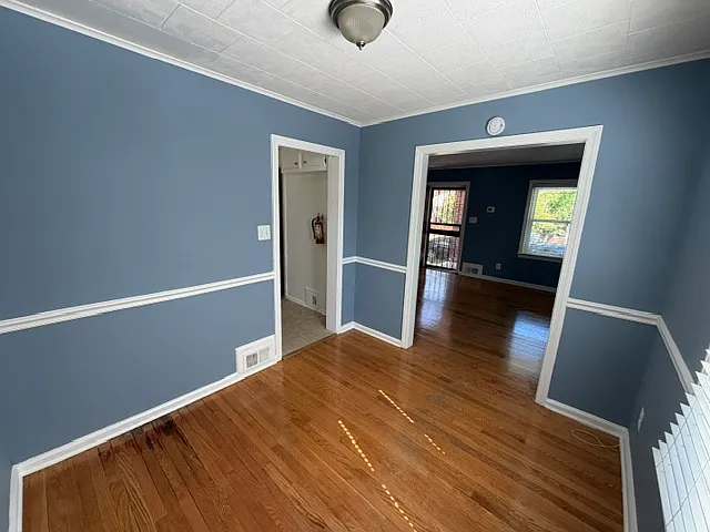639 Emerson St NE — Photo 11