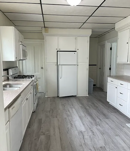 1072 Ellicott St — Photo 3