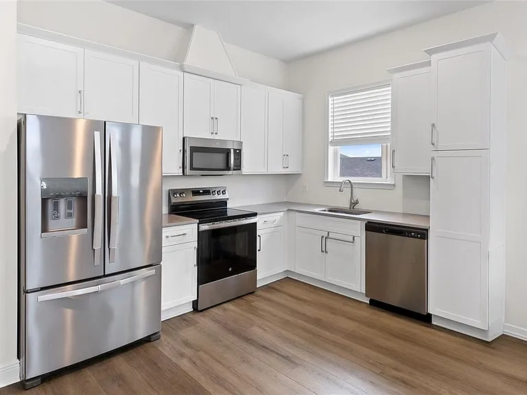 10206 Medawar St #B — Photo 2