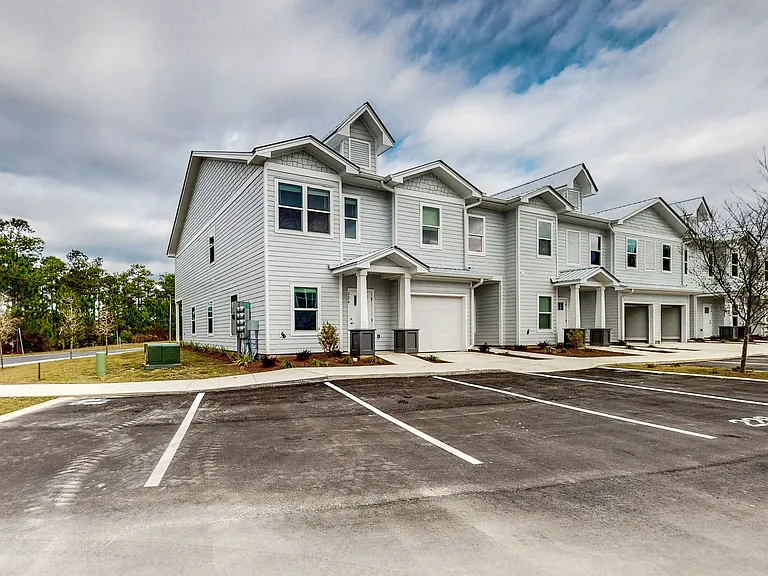 226 Date Palm Ln — Photo 3