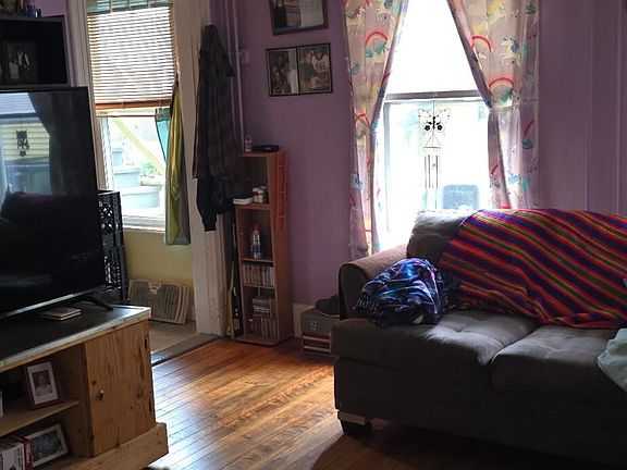 5th image of 99 College Street
