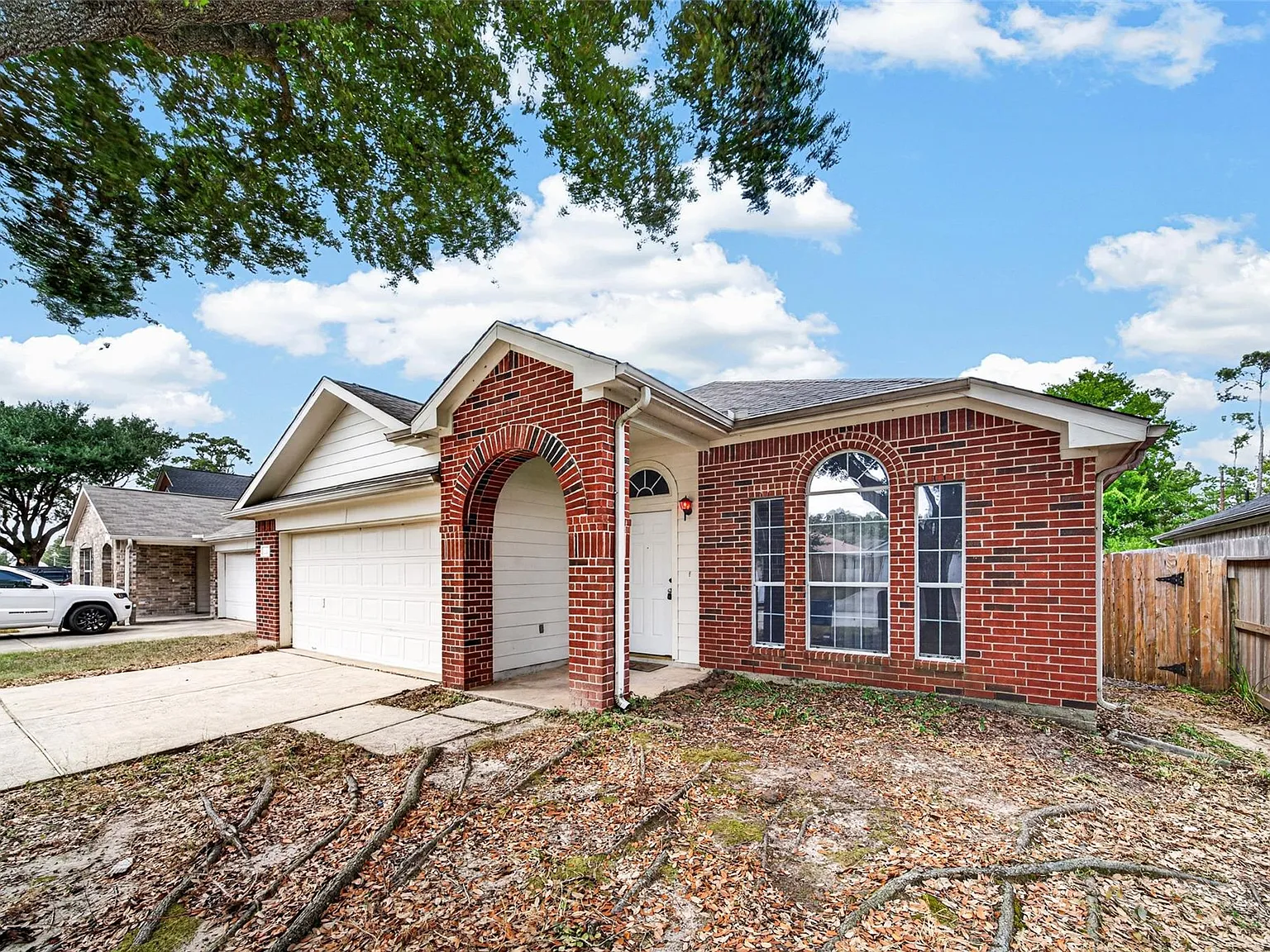 4 bed, 2.0 bath, 2122 sqft, $2,000 — Photo 4