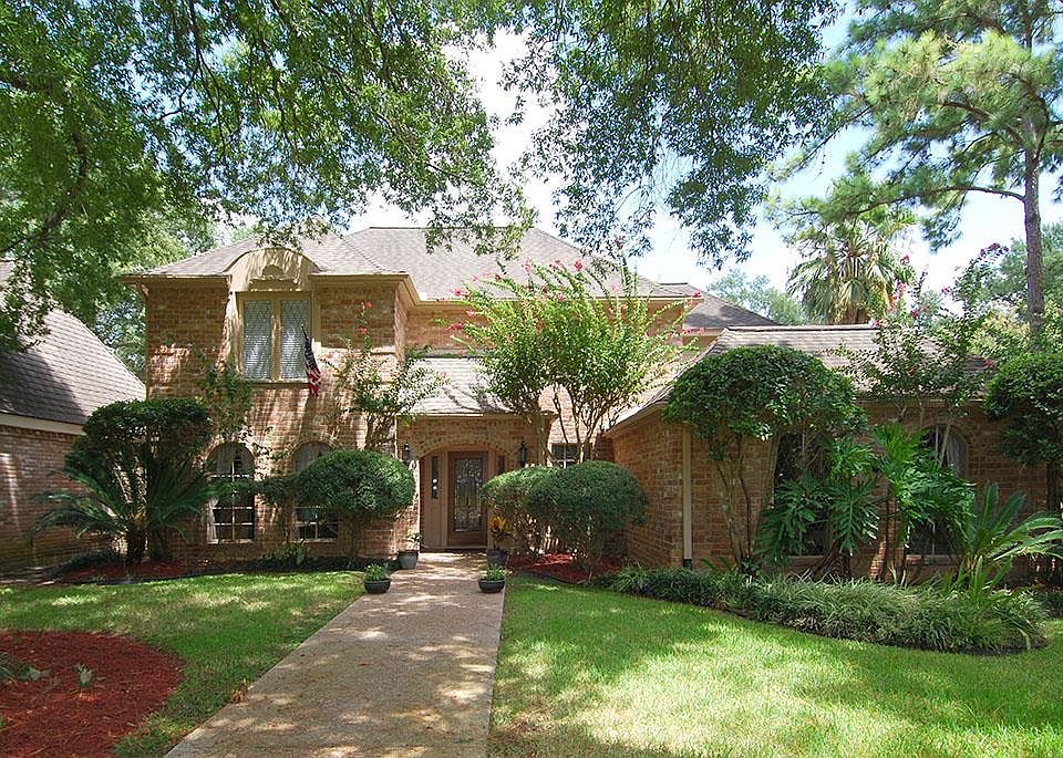 1st image of 715 Center Hill Dr