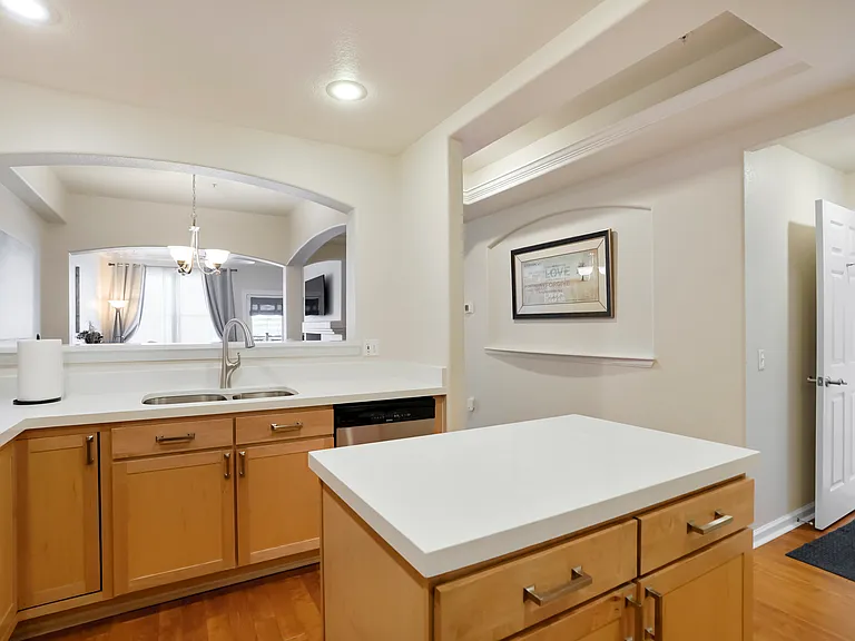 1727 N Pearl St #206 — Photo 7