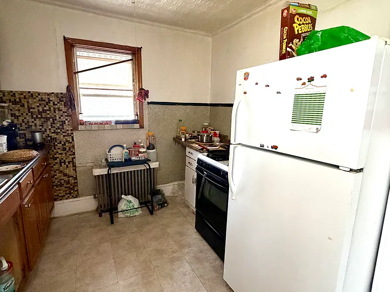 156 Saint Pauls Ave #3 — Photo 6