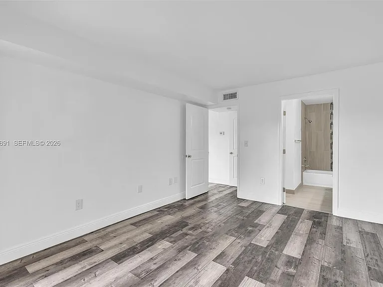 2341 NW 33rd St #406 — Photo 17