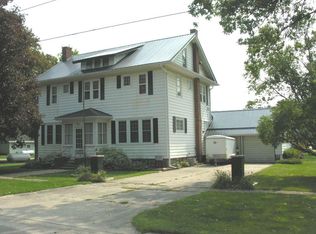 802 Main St, Elma, IA 50628