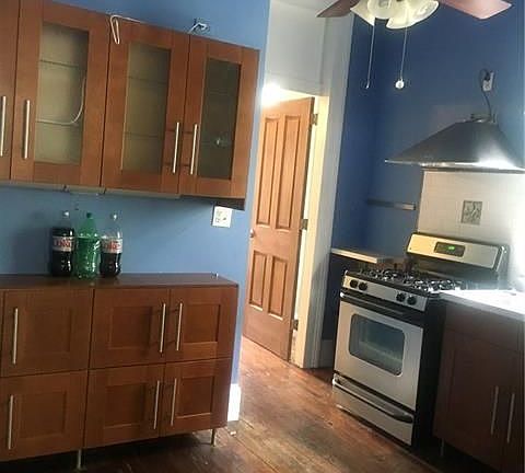 4th image of 3929 Toulouse St