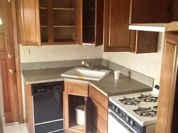 1057 E 95th St, Brooklyn, NY 11236