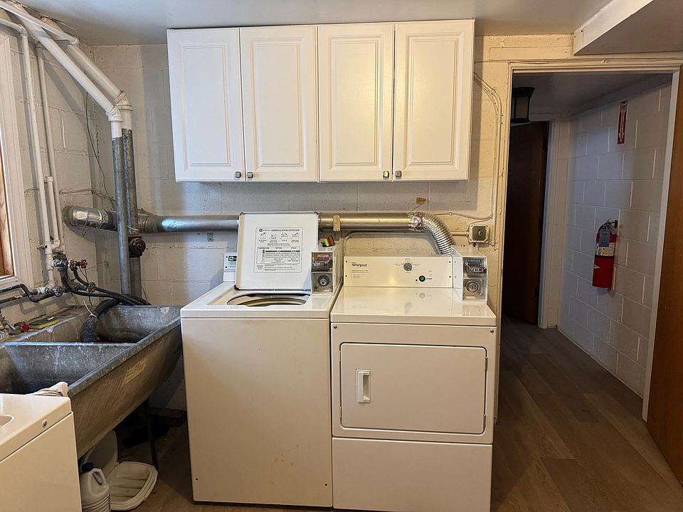 2 washers and 2 dryers in the building
