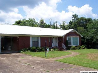 410 Charlotte Ave, Scottsboro, AL 35768