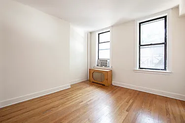 Rented by R New York