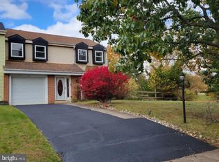 2 Cedarbrook Dr, Horsham, PA 19044