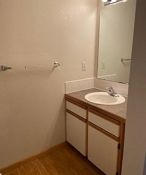 219 W Myrtle St #C — Photo 10