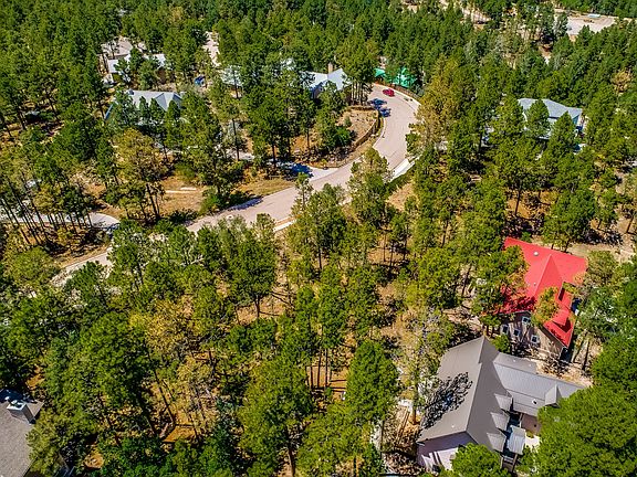 5th image of 202 Maple Dr