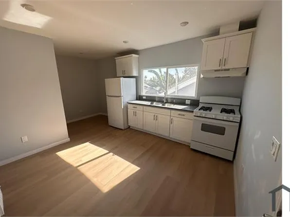 923 W 75th St, Los Angeles, CA