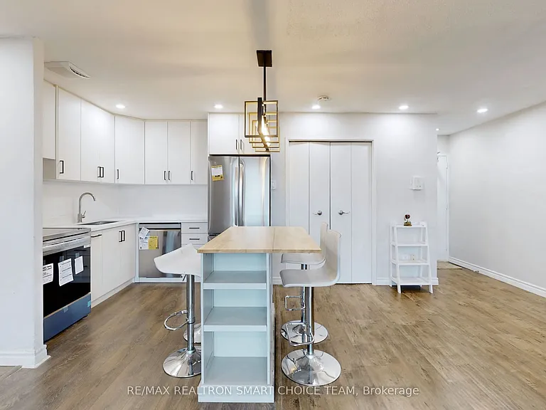 895 Kennedy Rd #505 — Photo 14