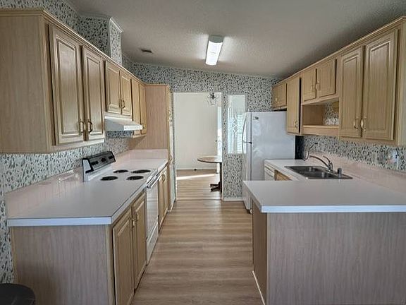 4th image of 5161 La Strada Pl