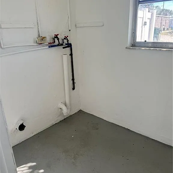 2105 SE 15th Pl — Photo 10