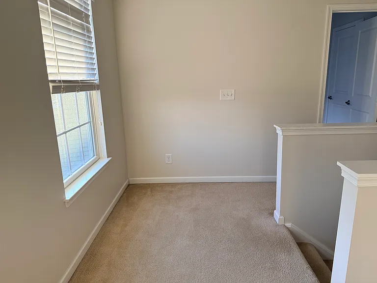 5055 Lake Forest Dr — Photo 12