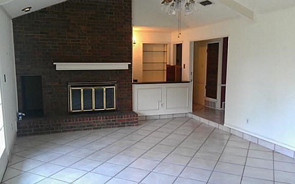 2nd image of 2601 Cloud Ct