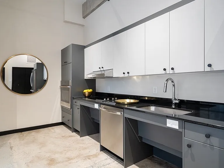 1060 Broadway #108 — Photo 4