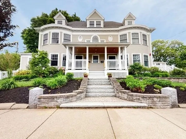 2 Benton Rd #1, Somerville, MA 02143