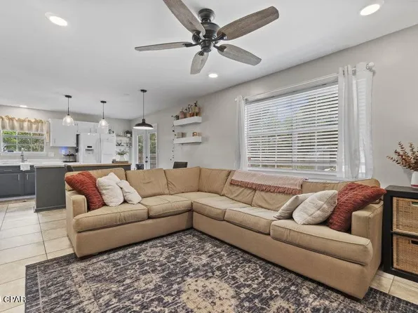 1500 Royal Palm Dr, Niceville, FL 32578