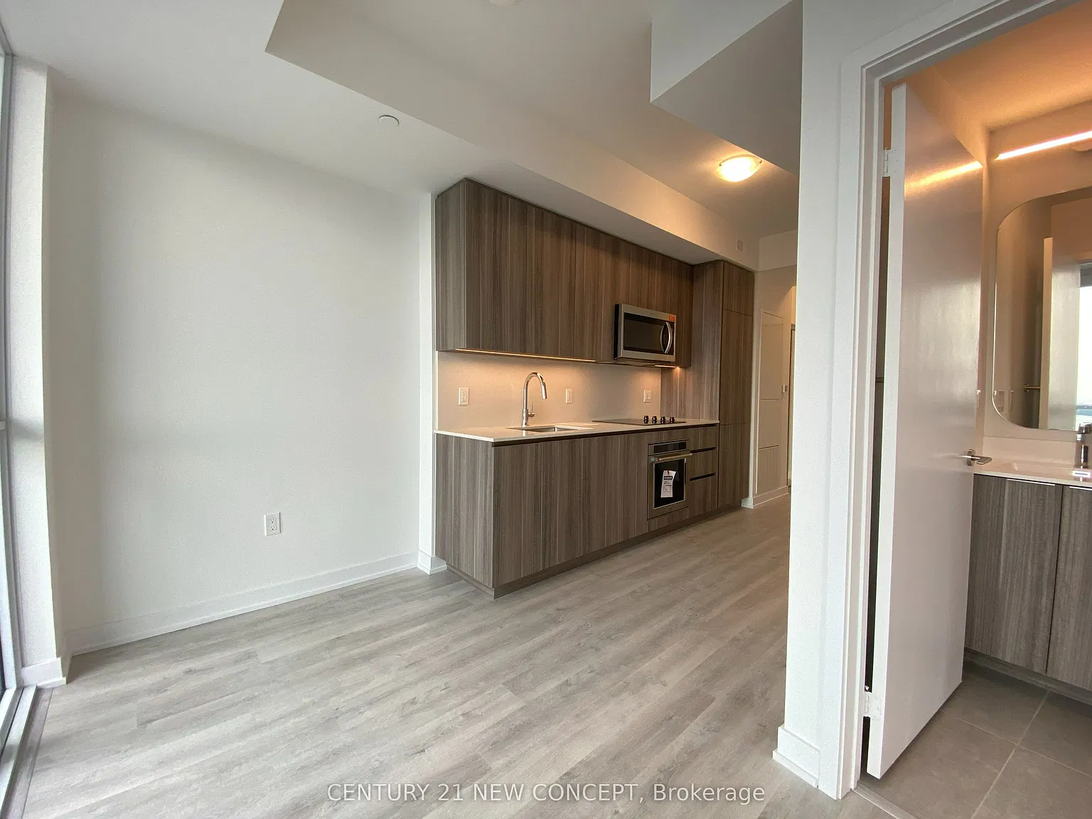 1 bed, $2,100 — Photo 4
