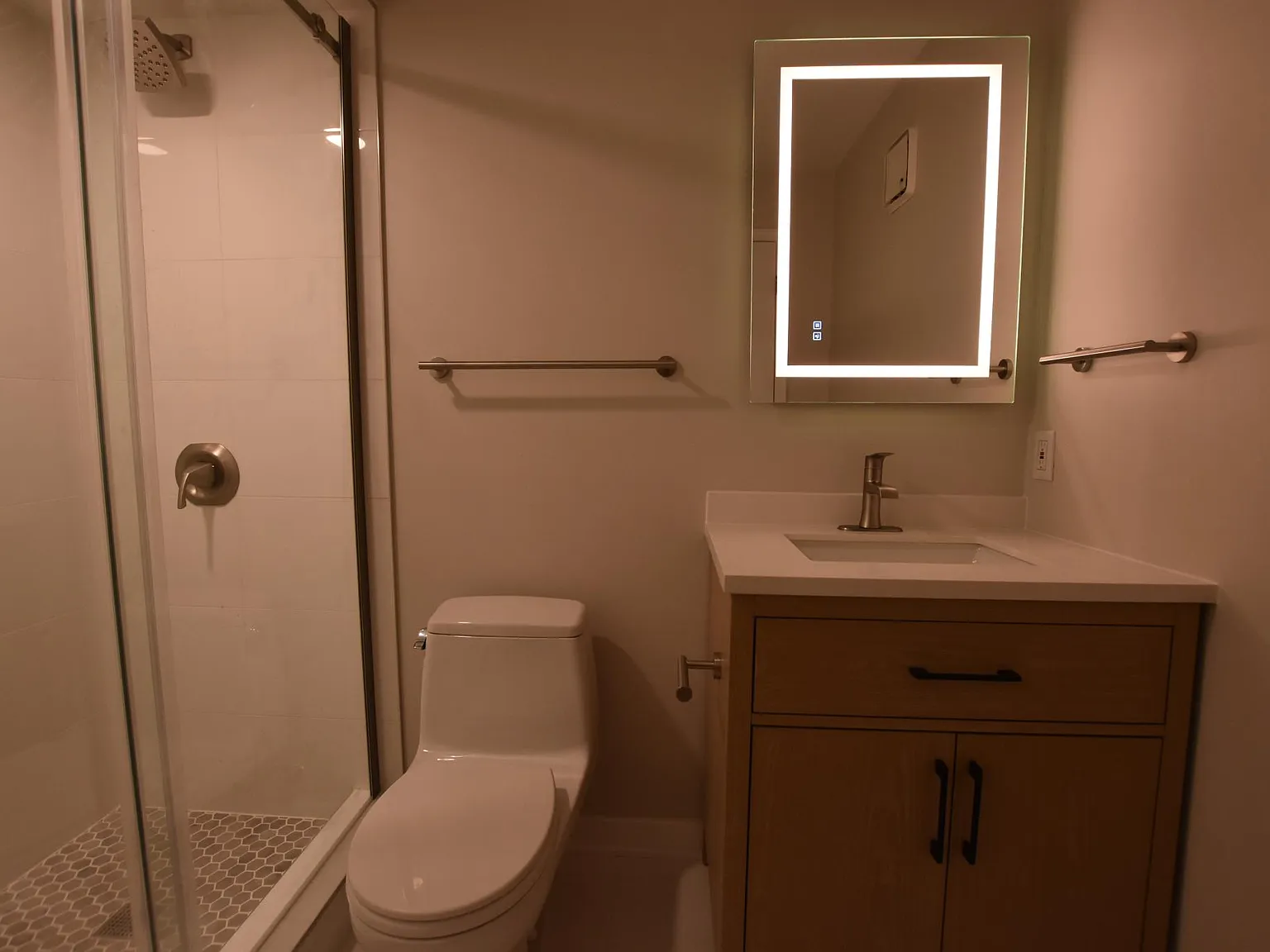 1 bed, 622 sqft, $2,400 — Photo 2