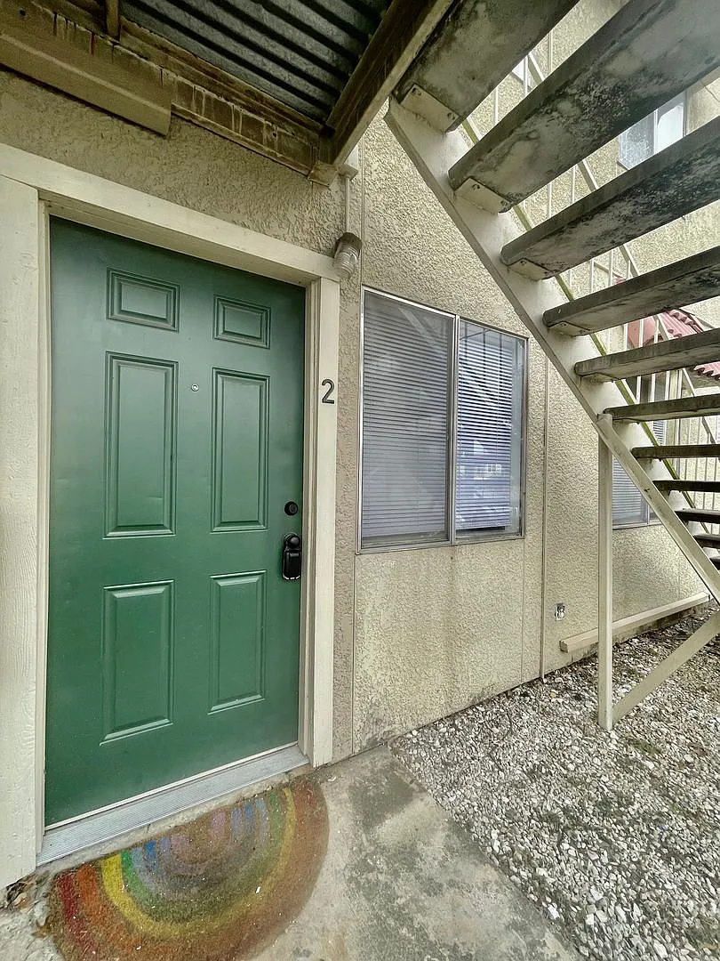 Chestnut Place Apartments — Photo 2