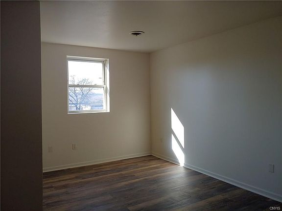 4th image of 1221 N State St APT 5